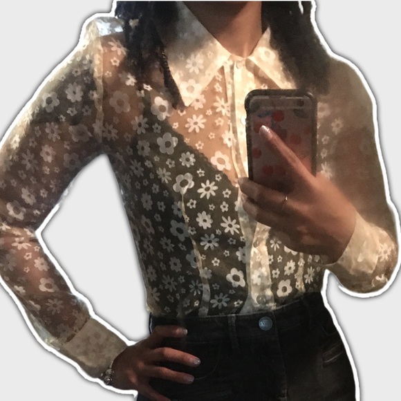 Pastel yellow vintage floral point collar abalone shell button down blouse - Picture 5 of 8